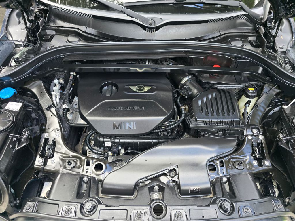 2018 MINI Cooper Image 34