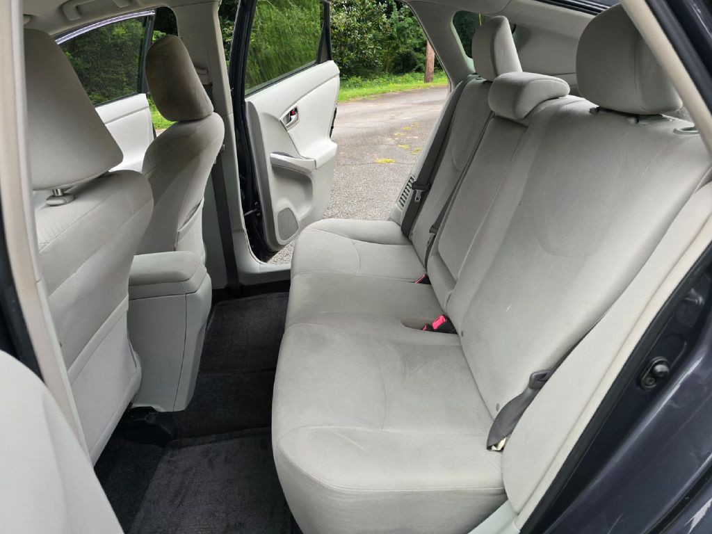 2013 Toyota Prius Image 6