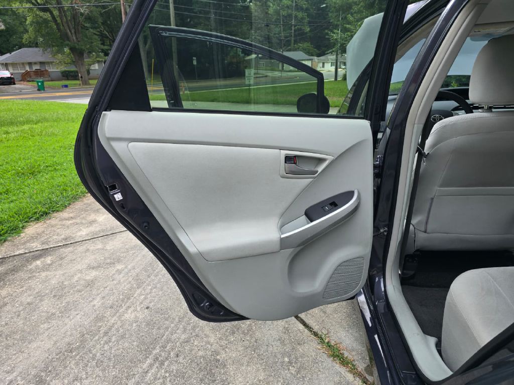 2013 Toyota Prius Image 22