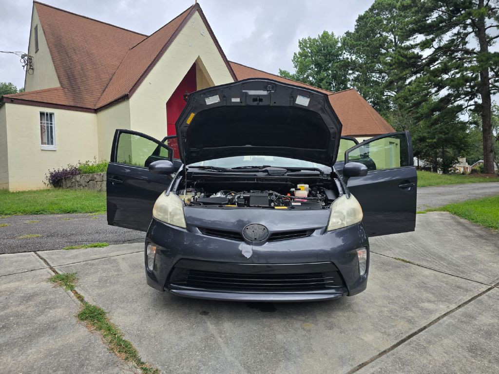 2013 Toyota Prius Image 32