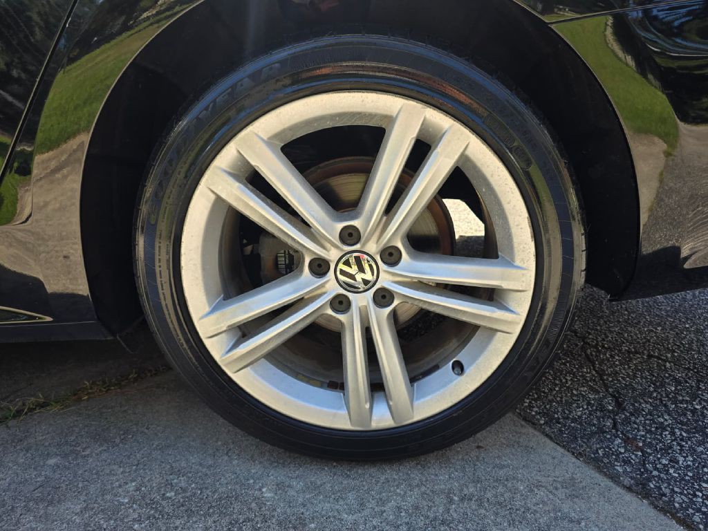 2012 Volkswagen Passat Image 12