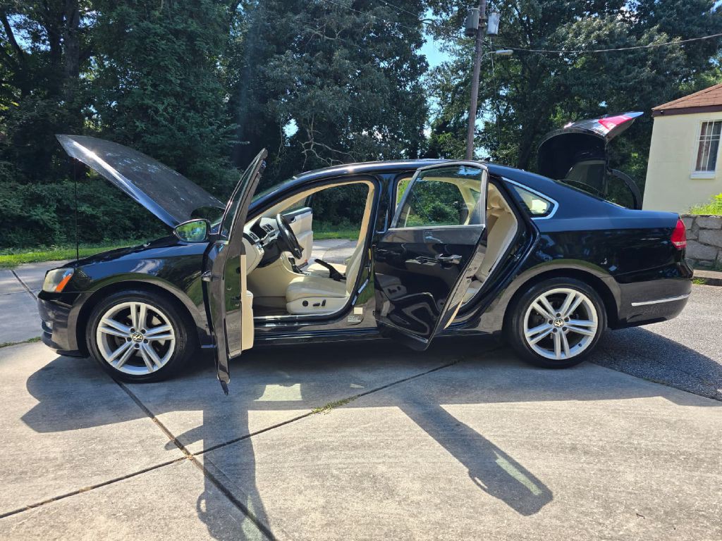 2012 Volkswagen Passat Image 32