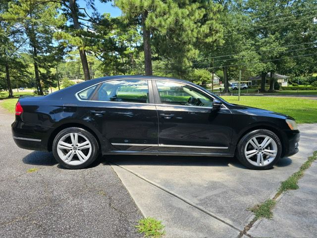 2012 Volkswagen Passat Image 34