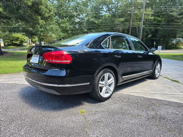 2012 Volkswagen Passat Image 36