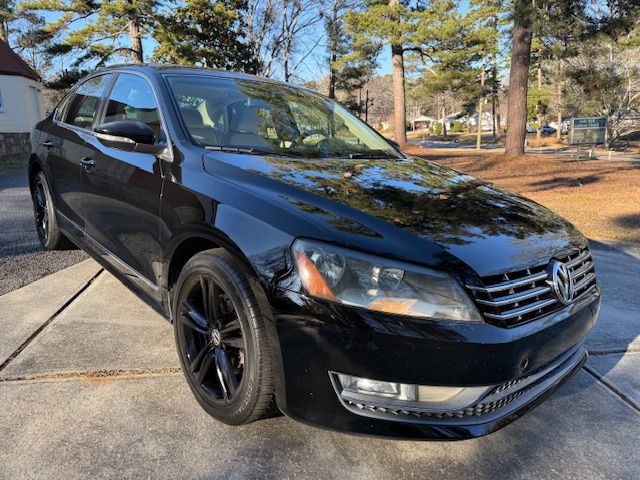 2012 Volkswagen Passat Image 2