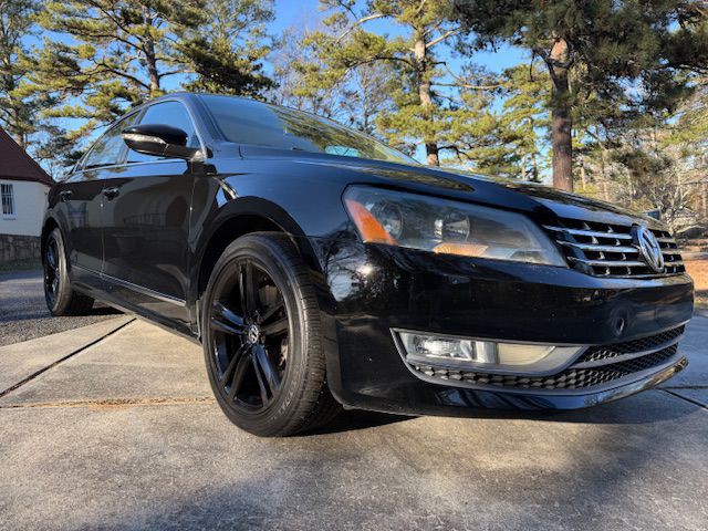 2012 Volkswagen Passat Image 11