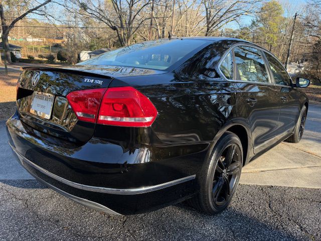 2012 Volkswagen Passat Image 15