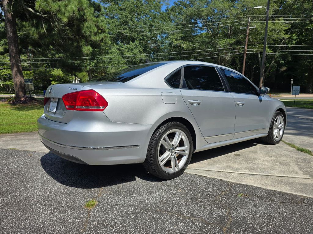 2014 Volkswagen Passat Image 4