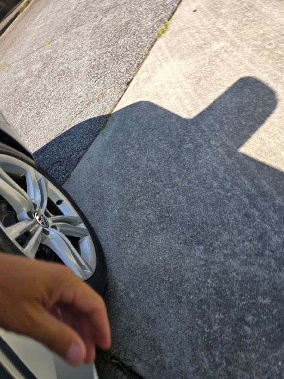 2014 Volkswagen Passat Image 16