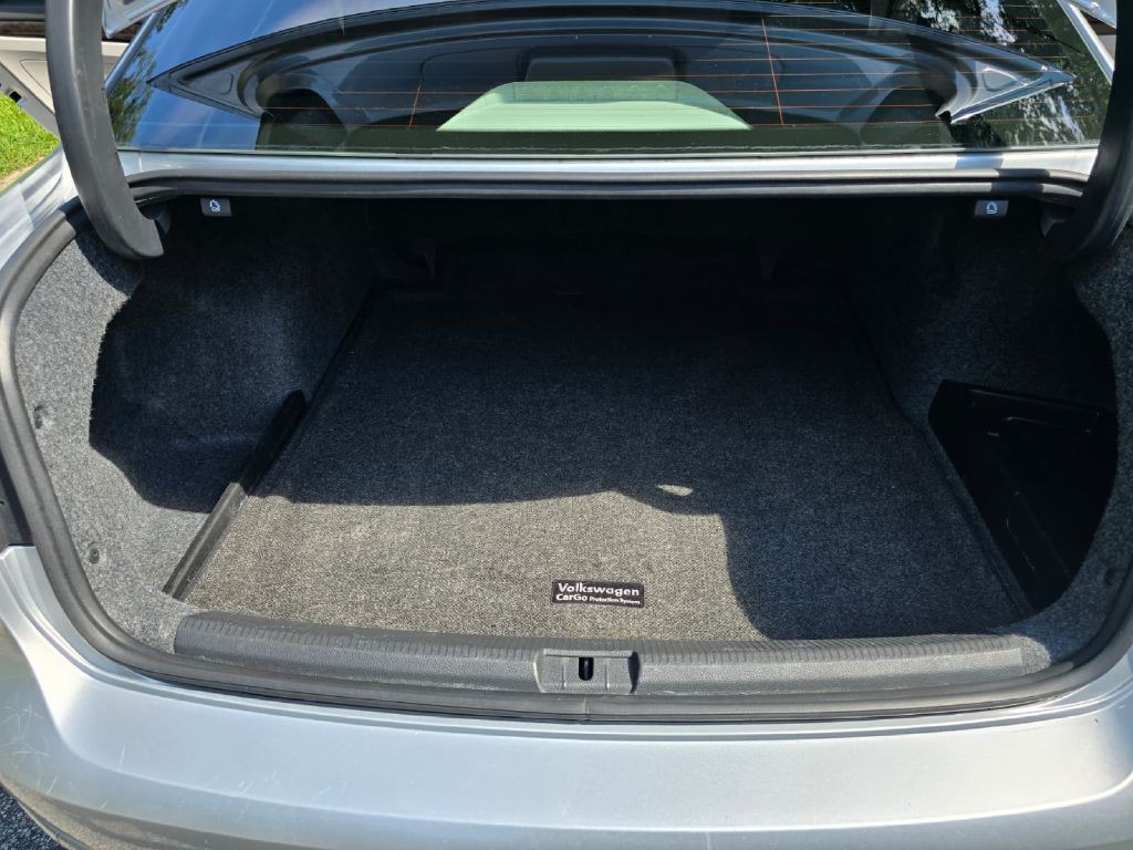 2014 Volkswagen Passat Image 22