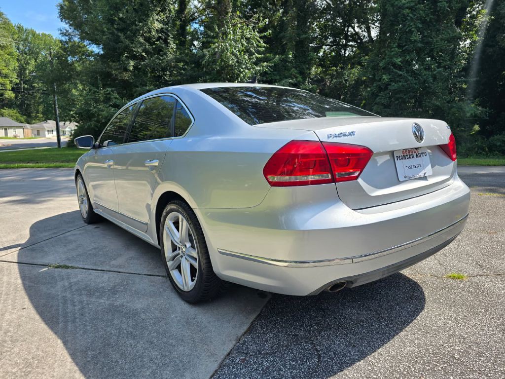 2014 Volkswagen Passat Image 35