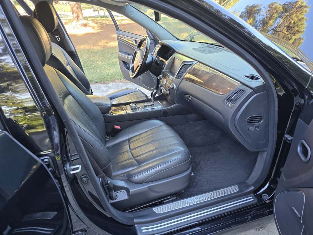 2011 Hyundai Equus Image 12