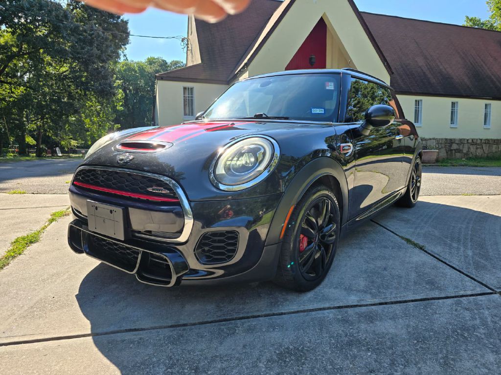 2018 MINI Cooper Image 1