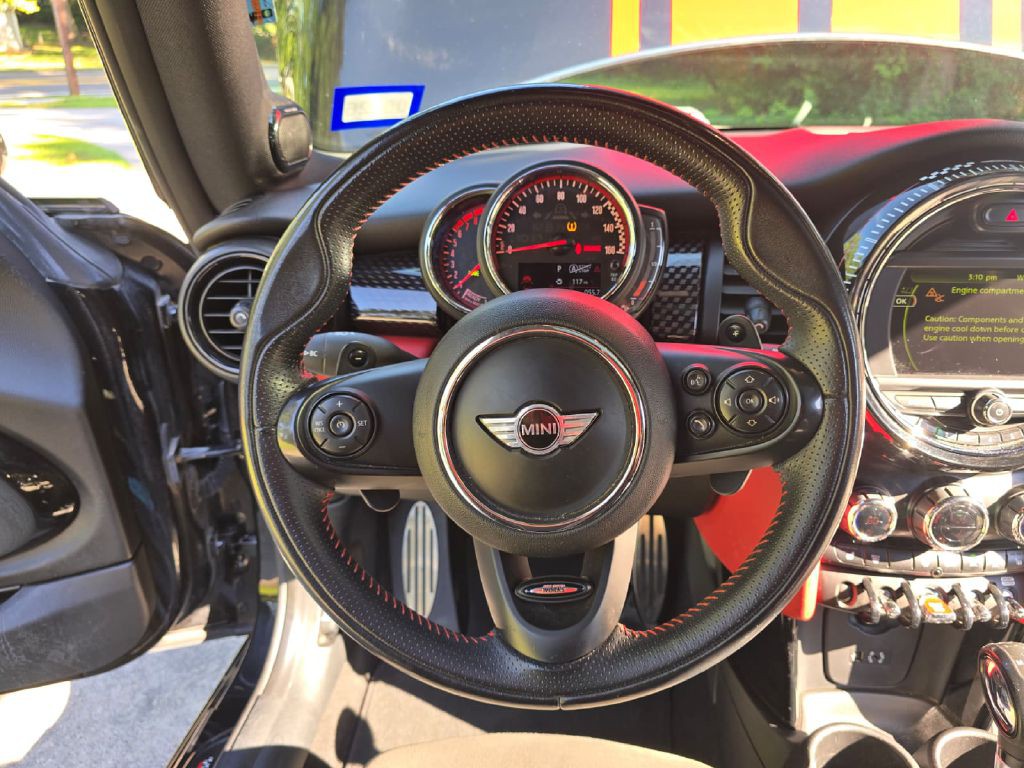 2018 MINI Cooper Image 18