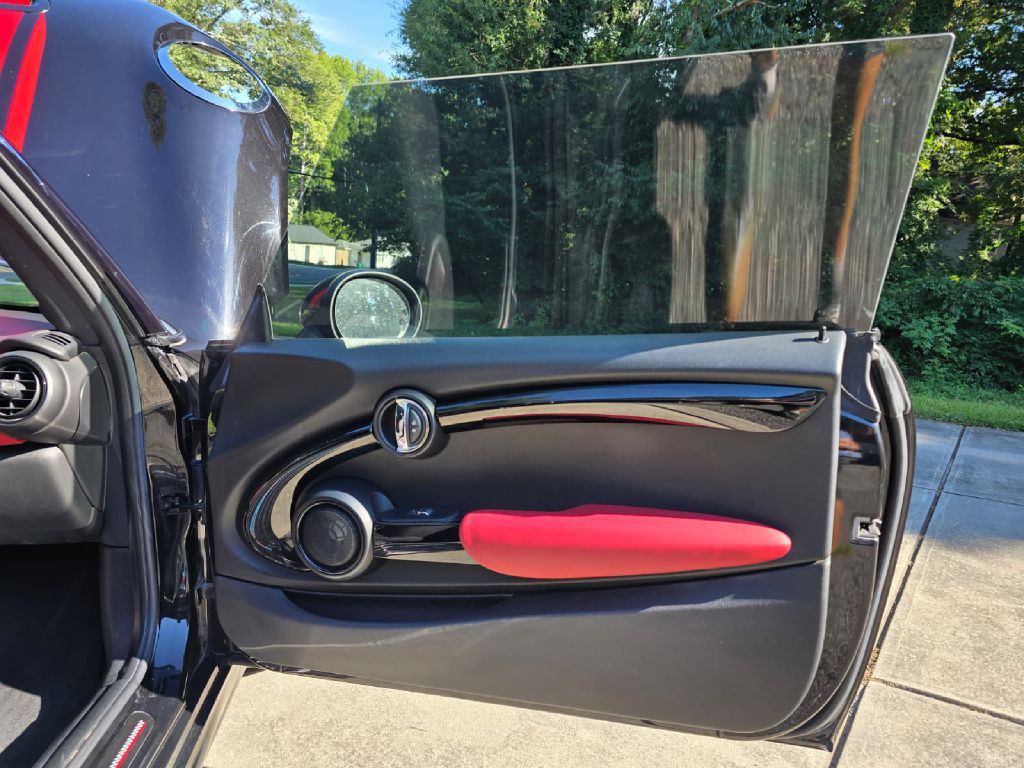 2018 MINI Cooper Image 19