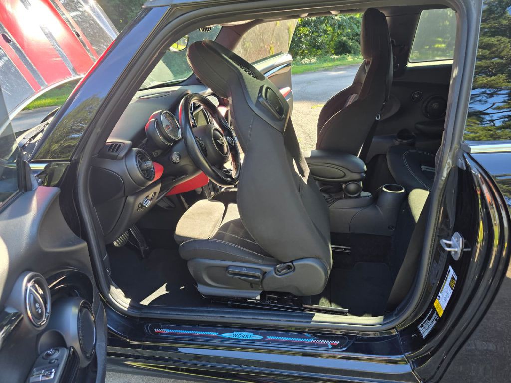 2018 MINI Cooper Image 21