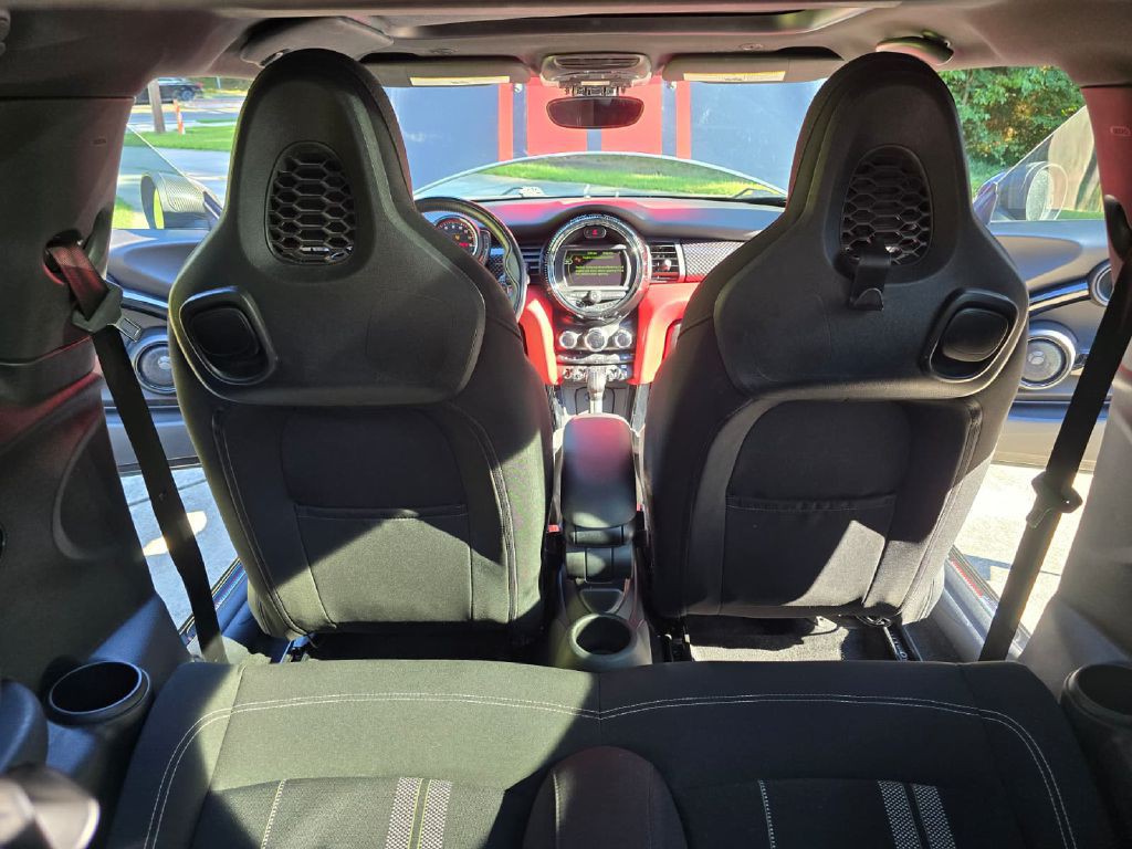 2018 MINI Cooper Image 23