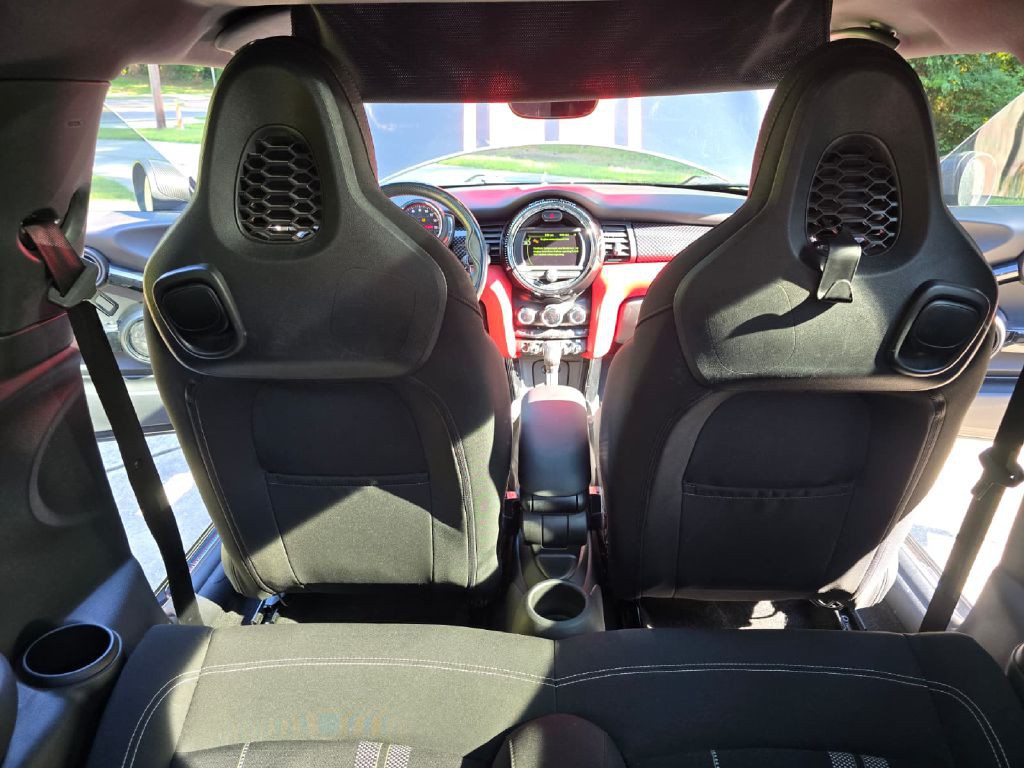 2018 MINI Cooper Image 27