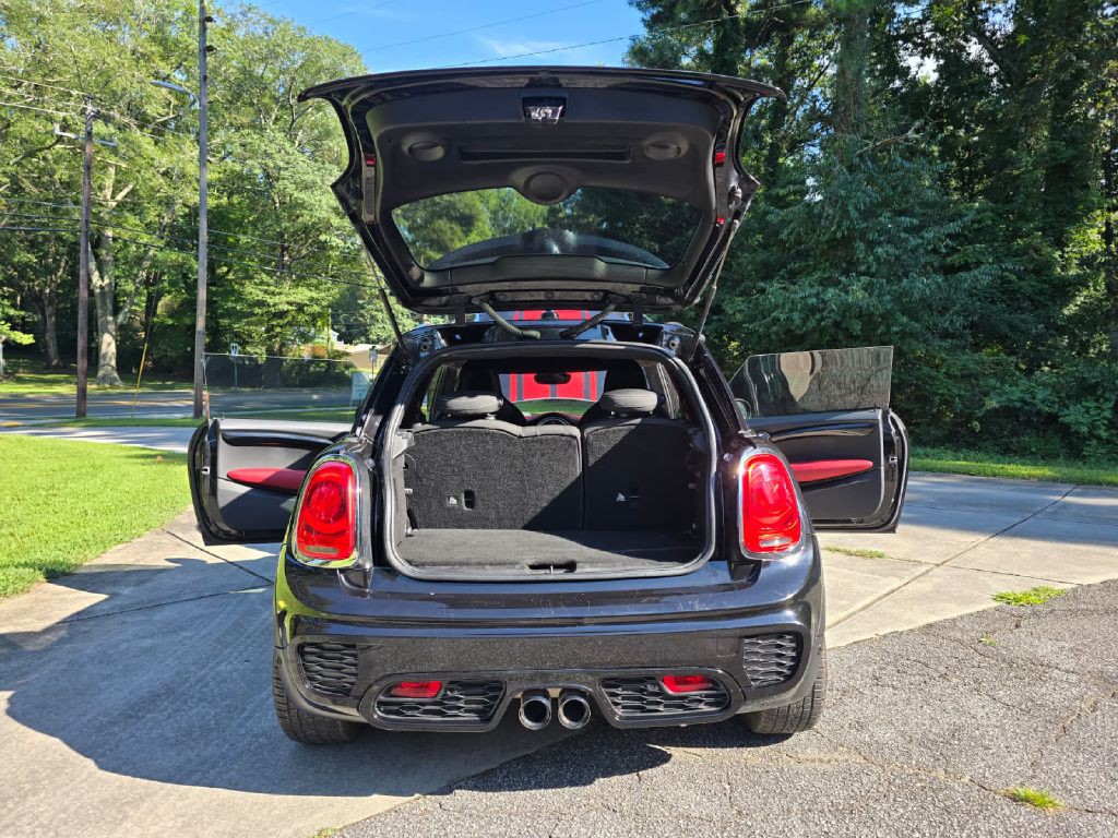 2018 MINI Cooper Image 38