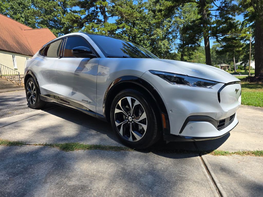 2021 Ford Mustang Image 2