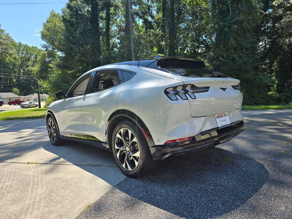 2021 Ford Mustang Image 4