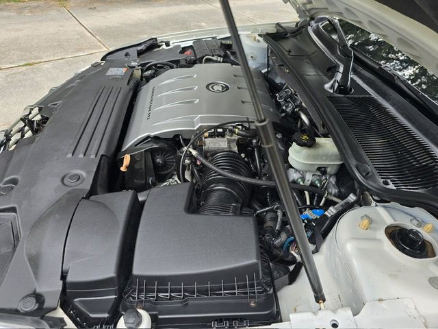 2011 Cadillac DTS Image 13