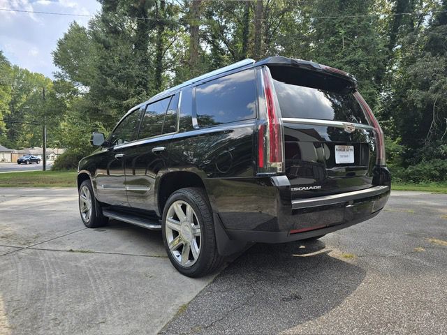 2019 Cadillac Escalade Image 2