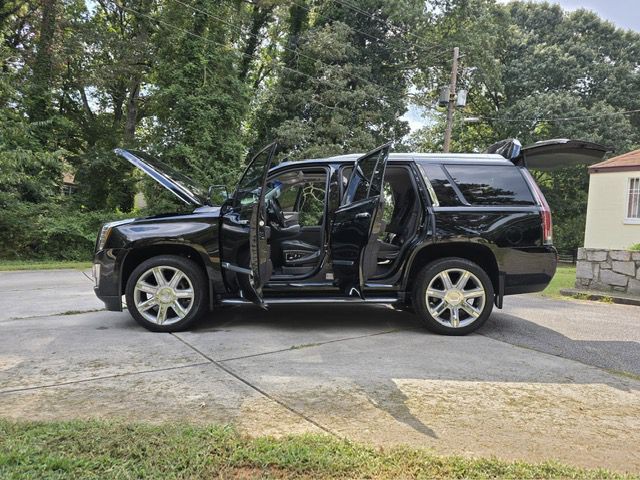 2019 Cadillac Escalade Image 3