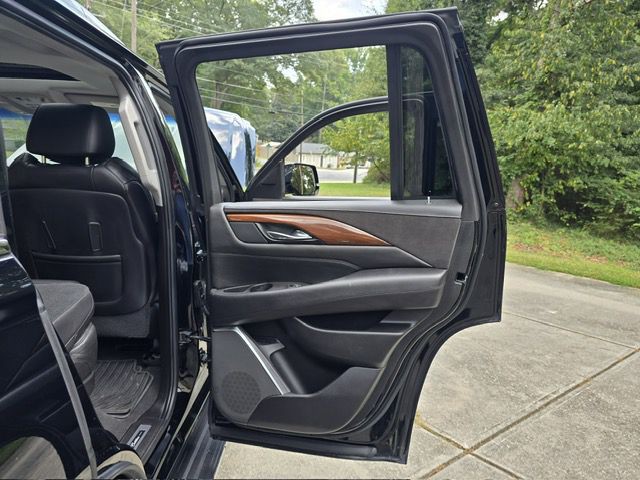 2019 Cadillac Escalade Image 46