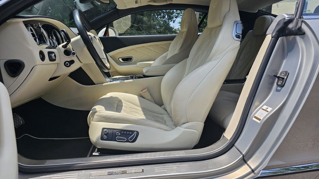 2015 Bentley Continental Image 3