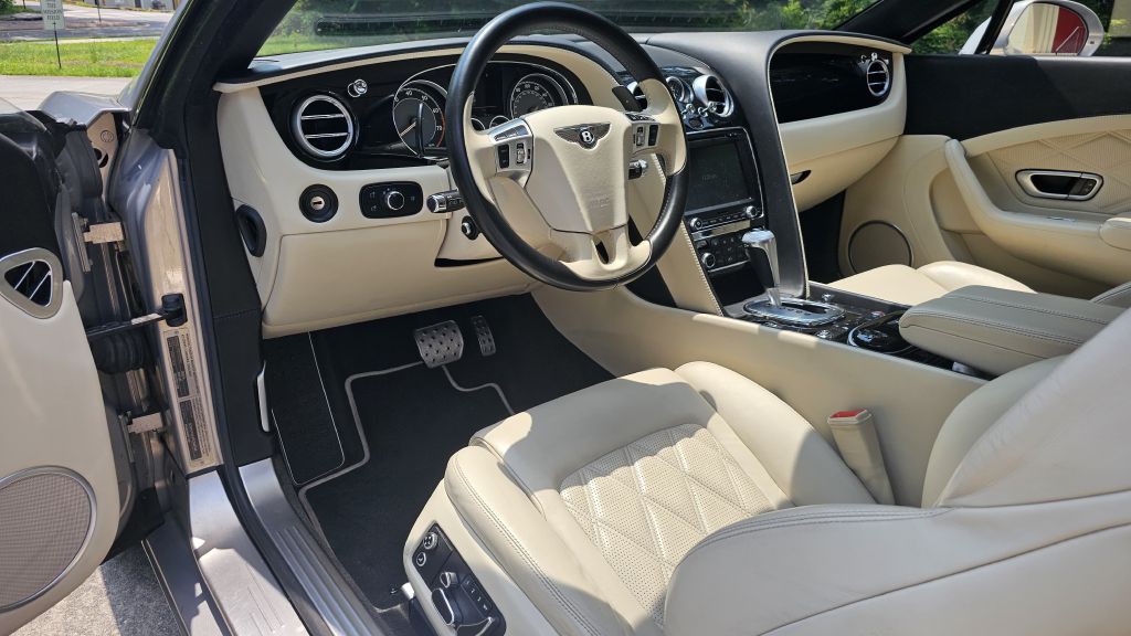 2015 Bentley Continental Image 5