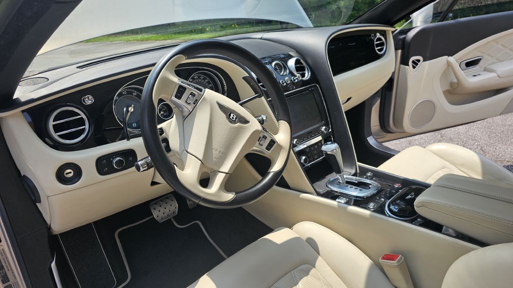 2015 Bentley Continental Image 10