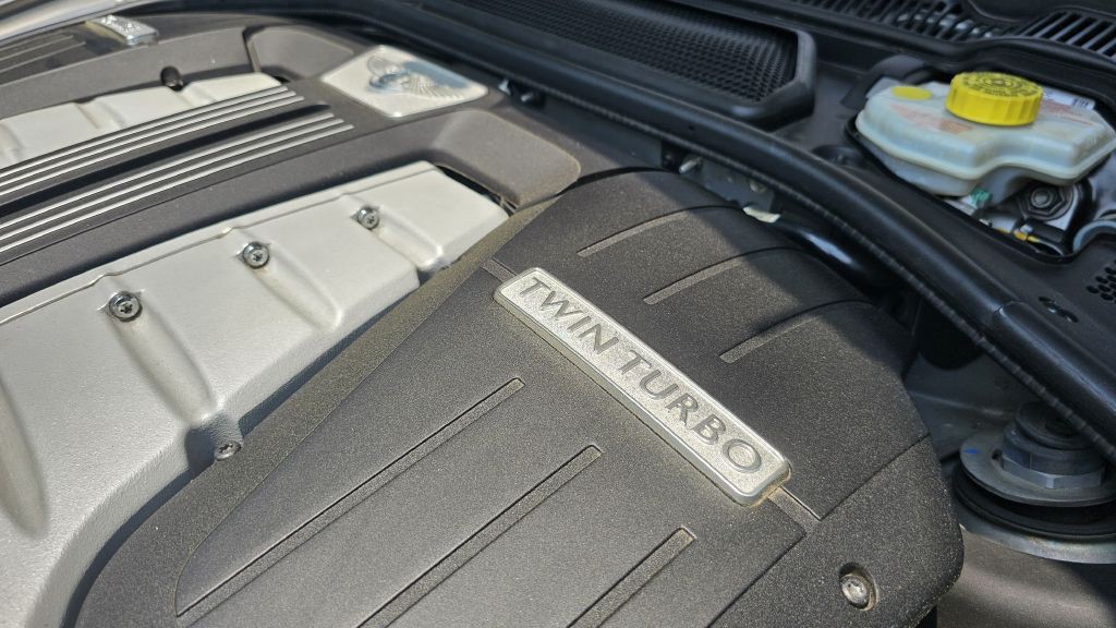 2015 Bentley Continental Image 16
