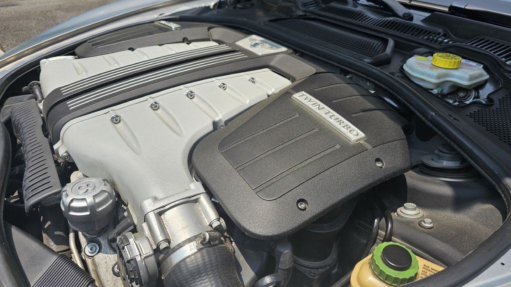 2015 Bentley Continental Image 24
