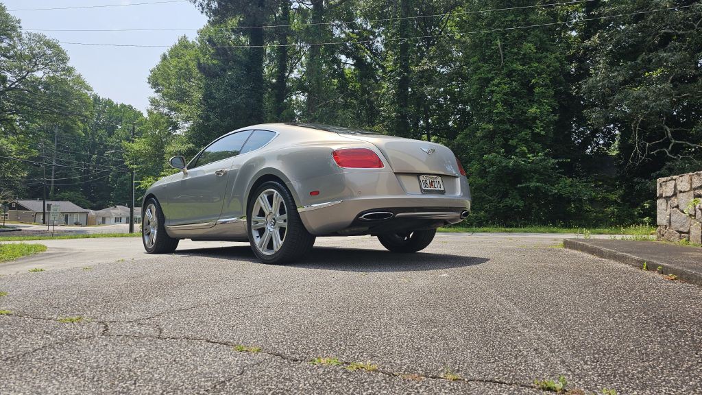 2015 Bentley Continental Image 25