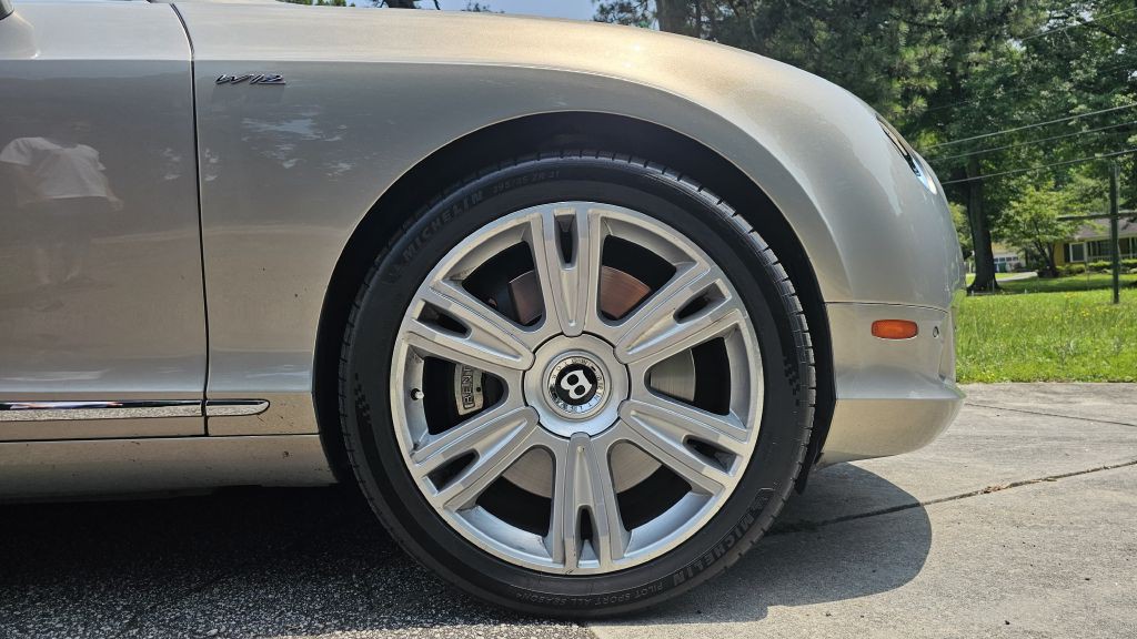 2015 Bentley Continental Image 29