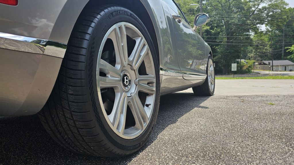 2015 Bentley Continental Image 30