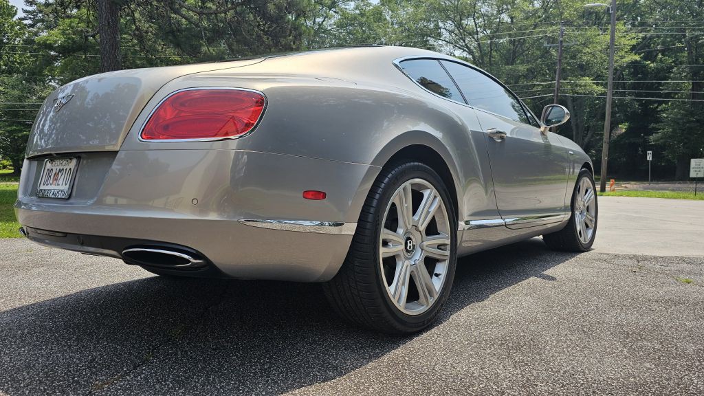 2015 Bentley Continental Image 32