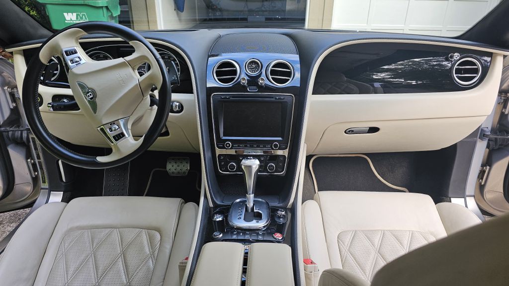 2015 Bentley Continental Image 71