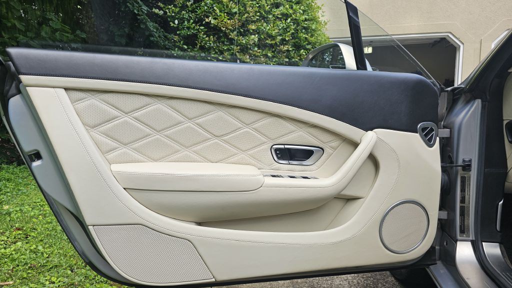 2015 Bentley Continental Image 73