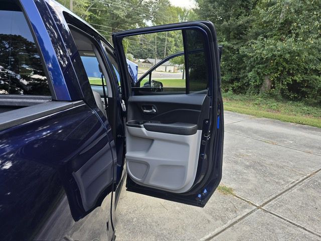 2019 Honda Ridgeline Image 31