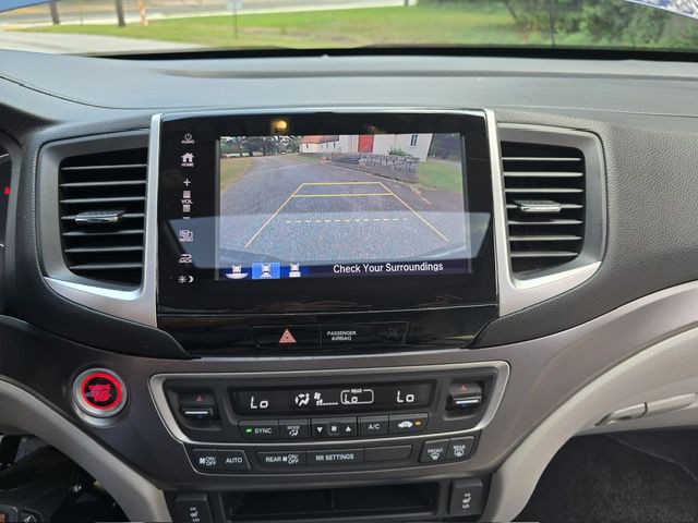 2019 Honda Ridgeline Image 33