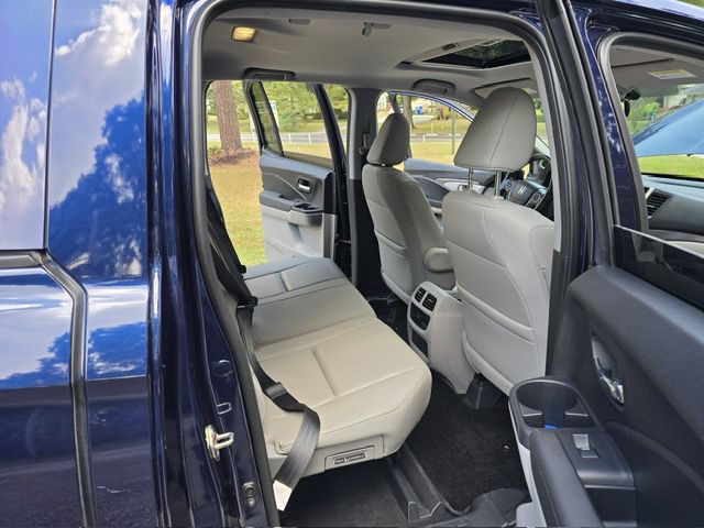 2019 Honda Ridgeline Image 37