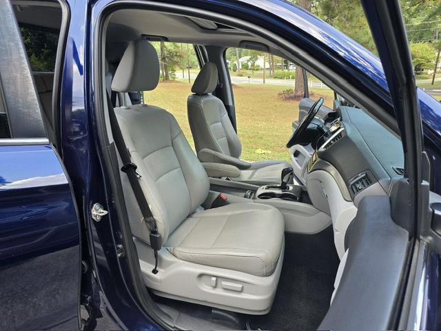 2019 Honda Ridgeline Image 39