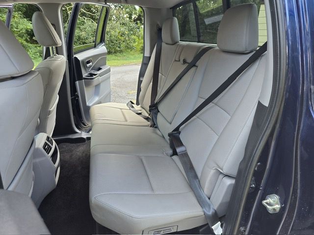 2019 Honda Ridgeline Image 40