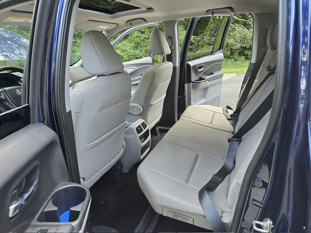 2019 Honda Ridgeline Image 42