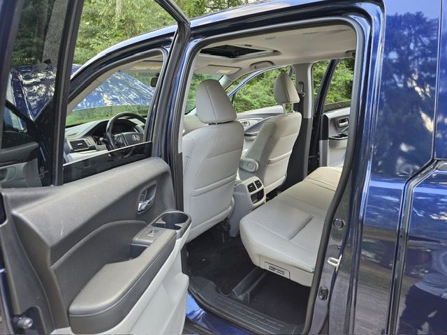 2019 Honda Ridgeline Image 43