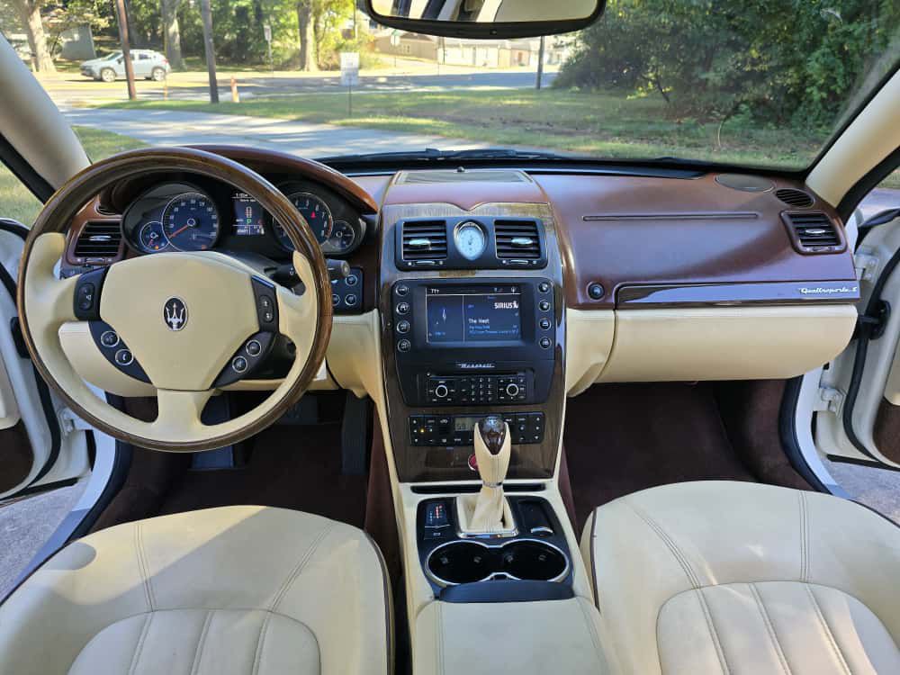 2011 Maserati Quattroporte Image 6