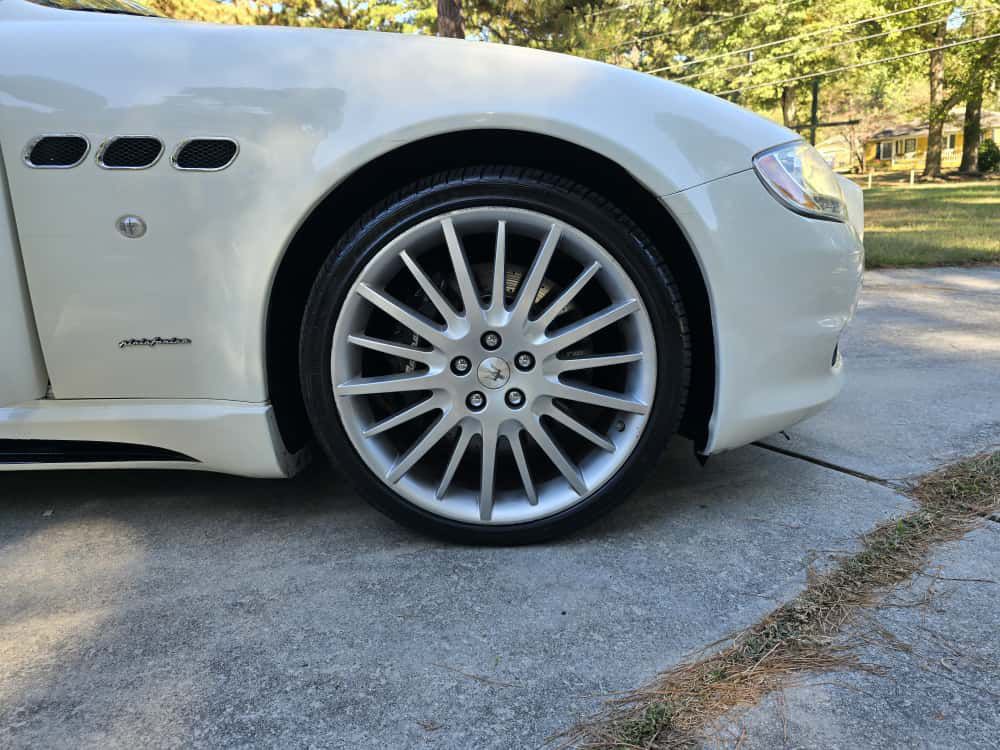 2011 Maserati Quattroporte Image 16