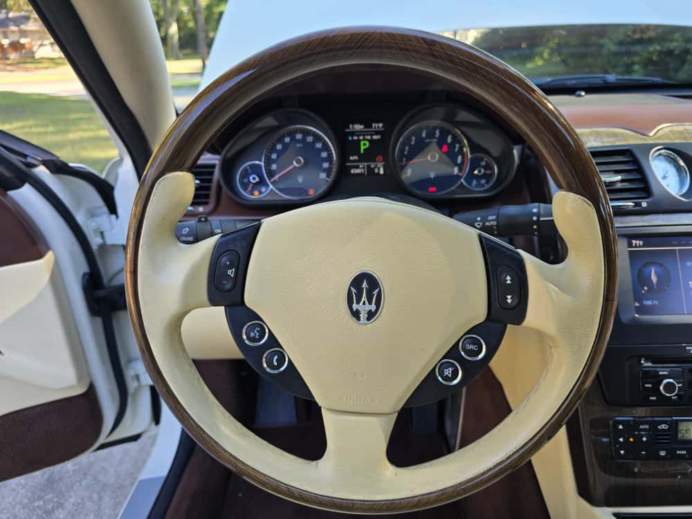 2011 Maserati Quattroporte Image 21